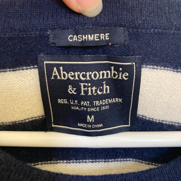 Vintage NWOT Abercrombie & Fitch Cashmere Short Sleeve Sweater - Picture 4 of 6